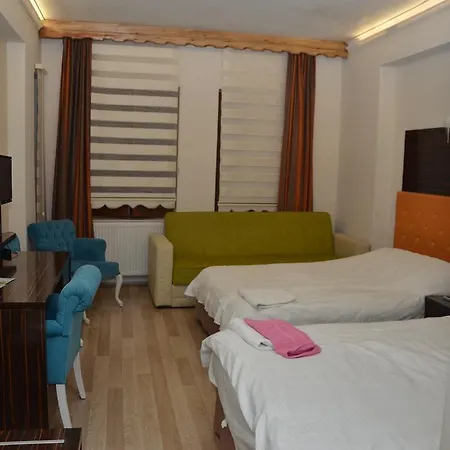 Ozkonak Otel *